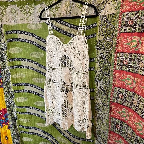 NWT For Love & Lemons Ivory Maldives Crochet Mini Dress/ Cover-Up Size Medium - Picture 8 of 15